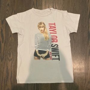 Taylor Swift Red Tour T shirt